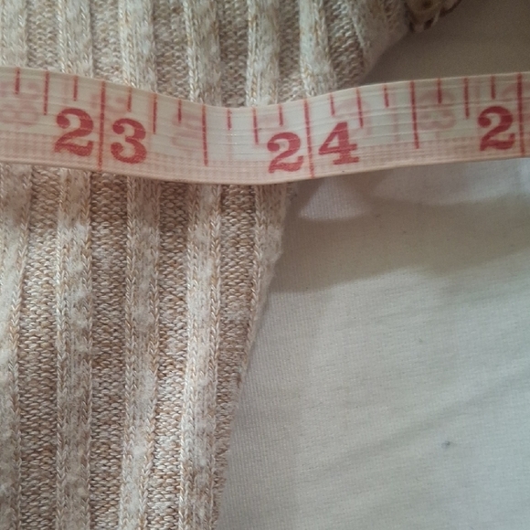 Daytrip Women's Cream and Tan Striped Hoodie Size M - Picture 8 of 9